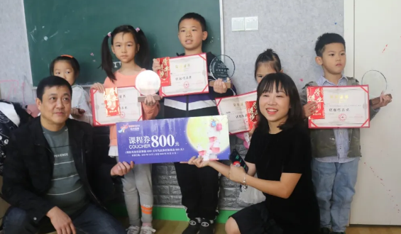 第八屆“南北特石鼓牌酥薄月”中秋文化節繽紛鳥(niǎo)兒童繪