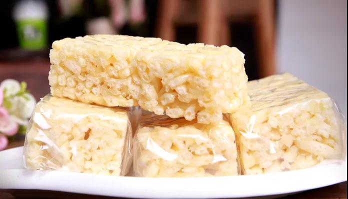 美味來(lái)襲：《石鼓牌》蛋黃沙琪瑪，一口就愛(ài)上！